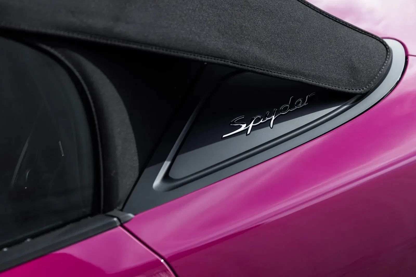 Ruby Star 2022 Porsche 718 Spyder 6-Speed