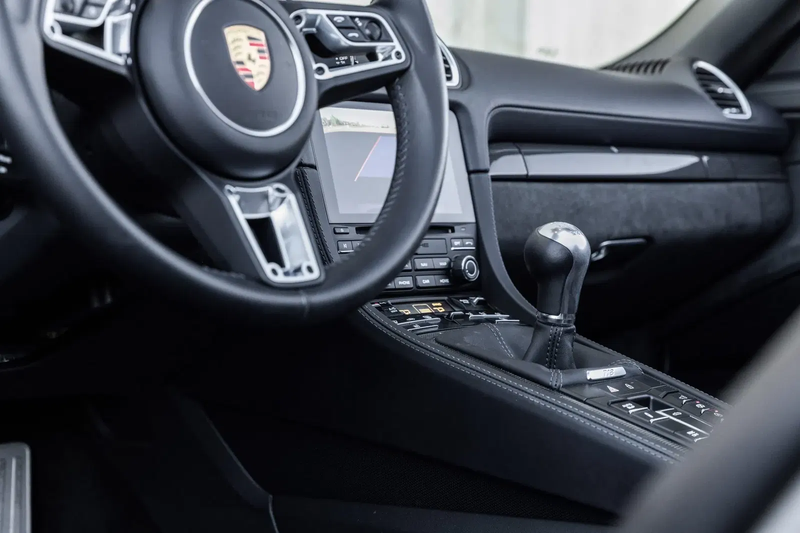 Ruby Star 2022 Porsche 718 Spyder 6-Speed