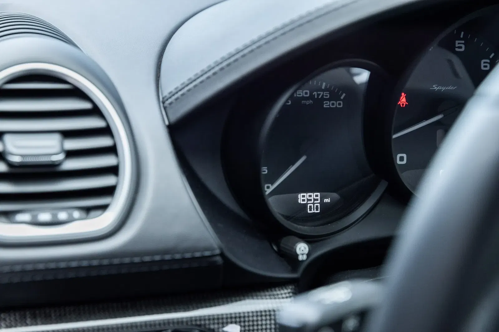 Ruby Star 2022 Porsche 718 Spyder 6-Speed