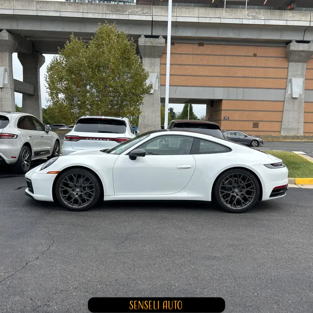 2024 Porsche 911 Carrera