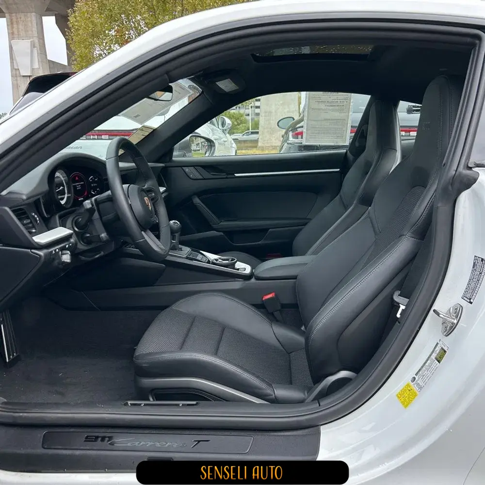 2024 Porsche 911 Carrera