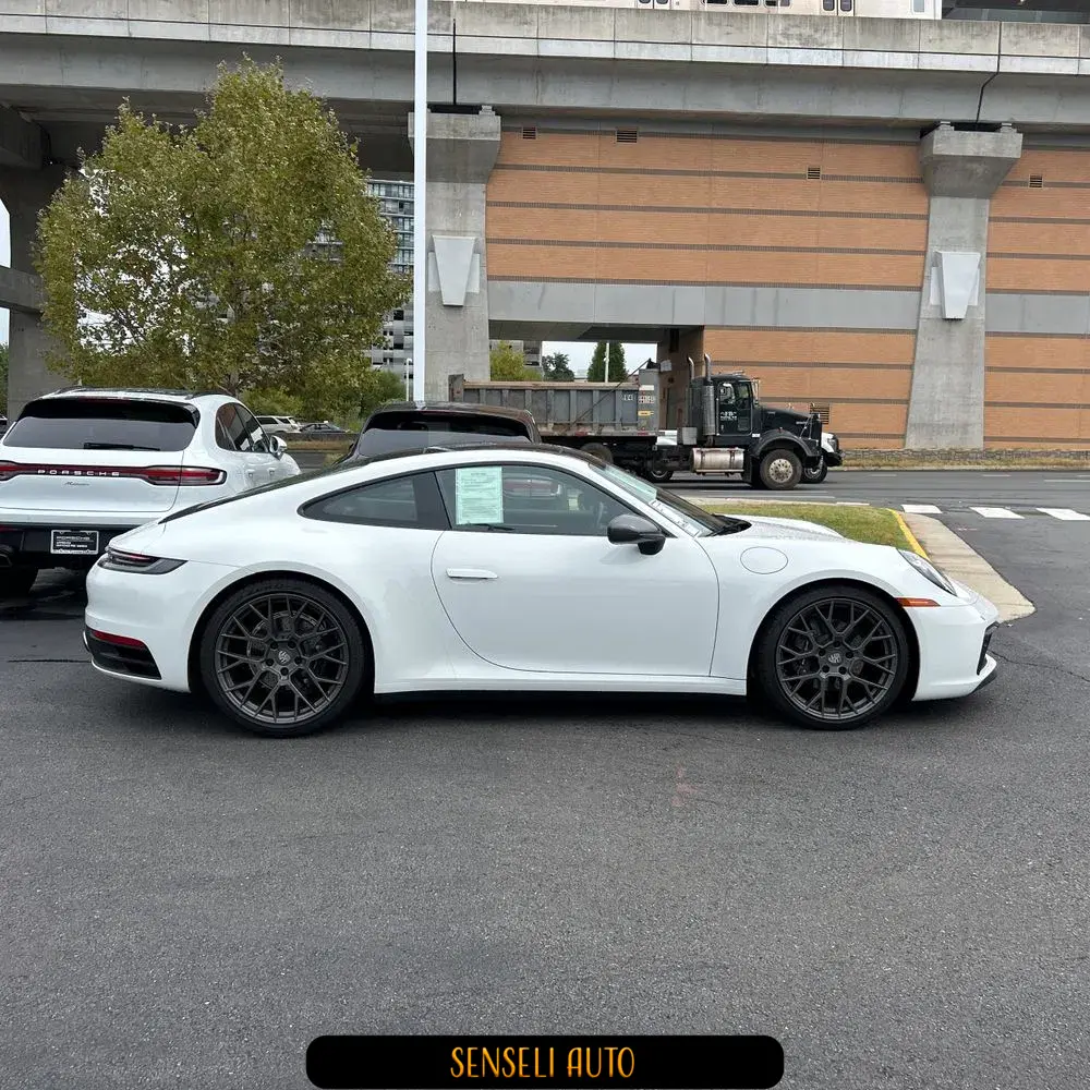 2024 Porsche 911 Carrera