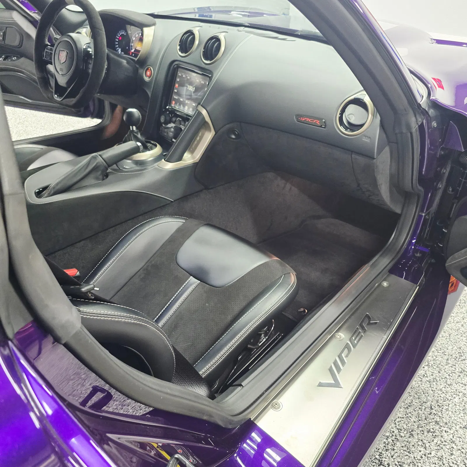 2016 Dodge Viper ACR Extreme - 1 Owner, ~8,800 Miles, 6-Speed Manual, V10 Power, Stryker Purple