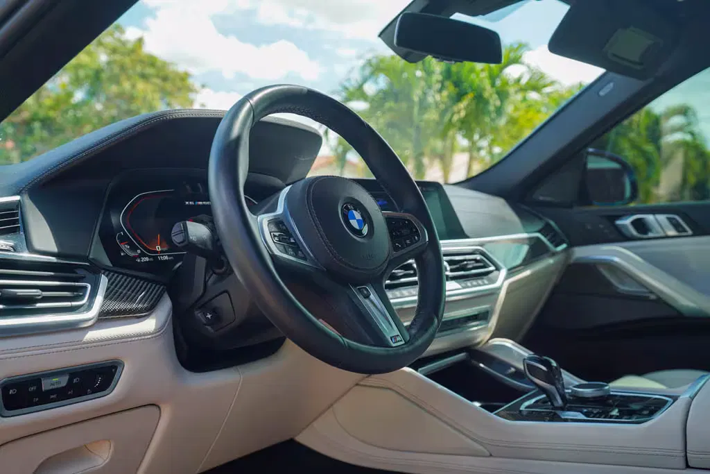 2020 BMW X6 M50i