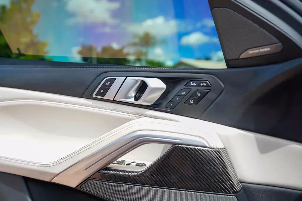 2020 BMW X6 M50i