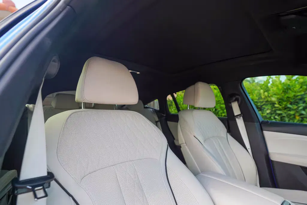 2020 BMW X6 M50i