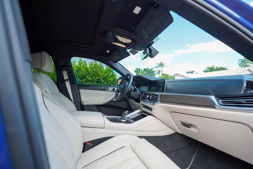 2020 BMW X6 M50i