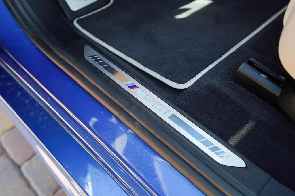 2020 BMW X6 M50i