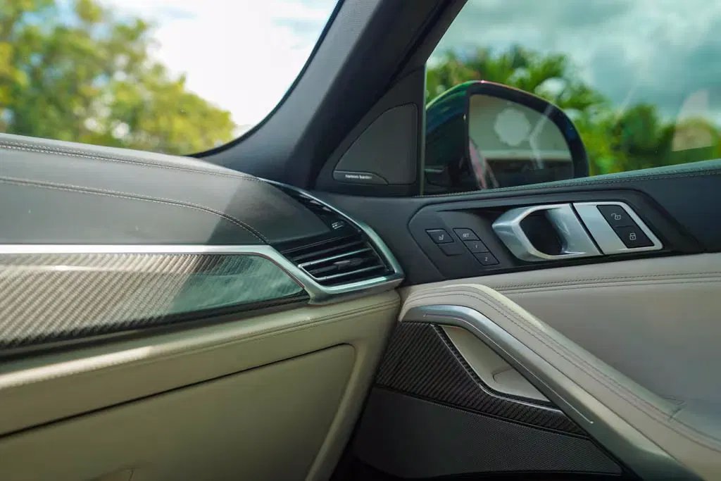 2020 BMW X6 M50i