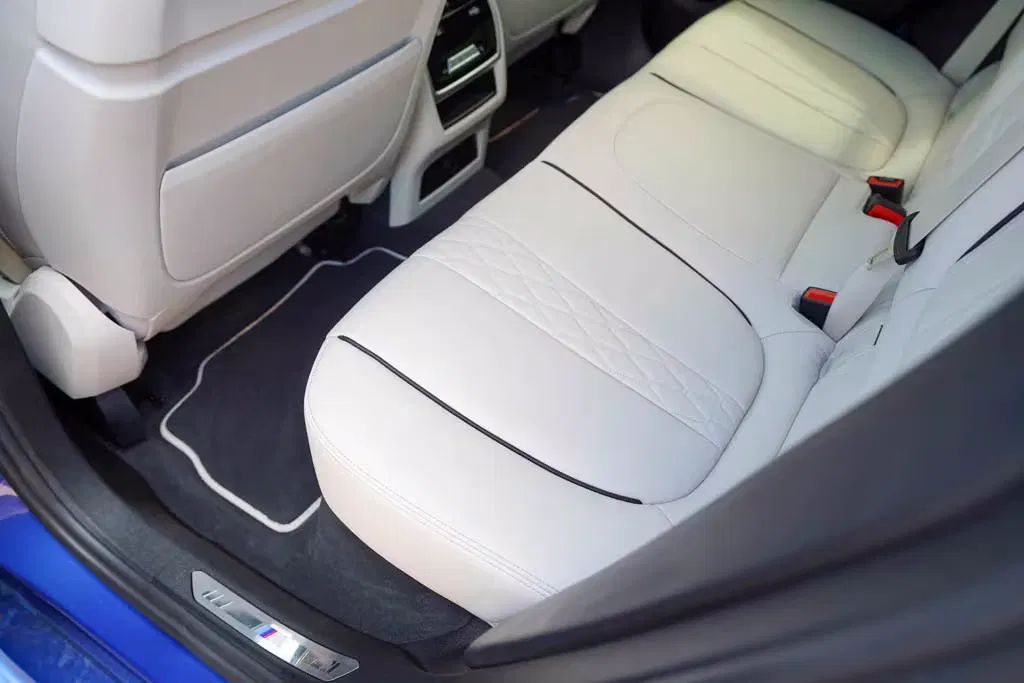 2020 BMW X6 M50i