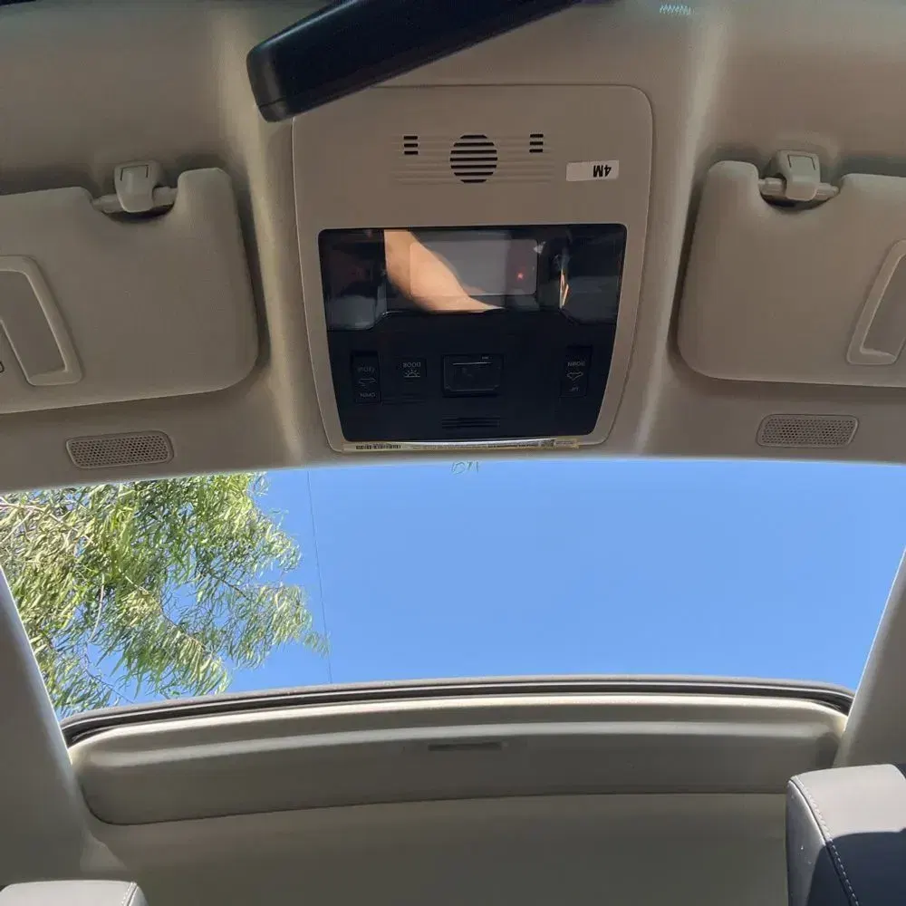 2025 Lexus ES 300h Base