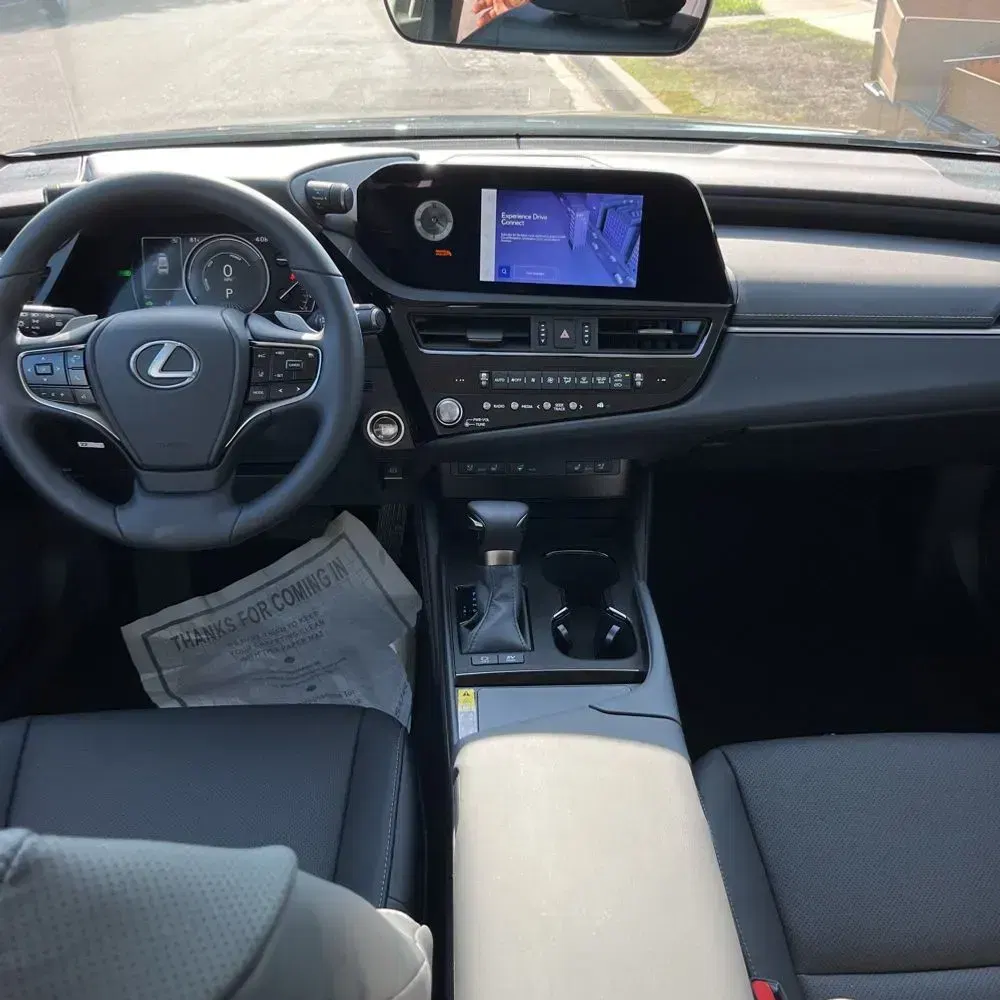 2025 Lexus ES 300h Base