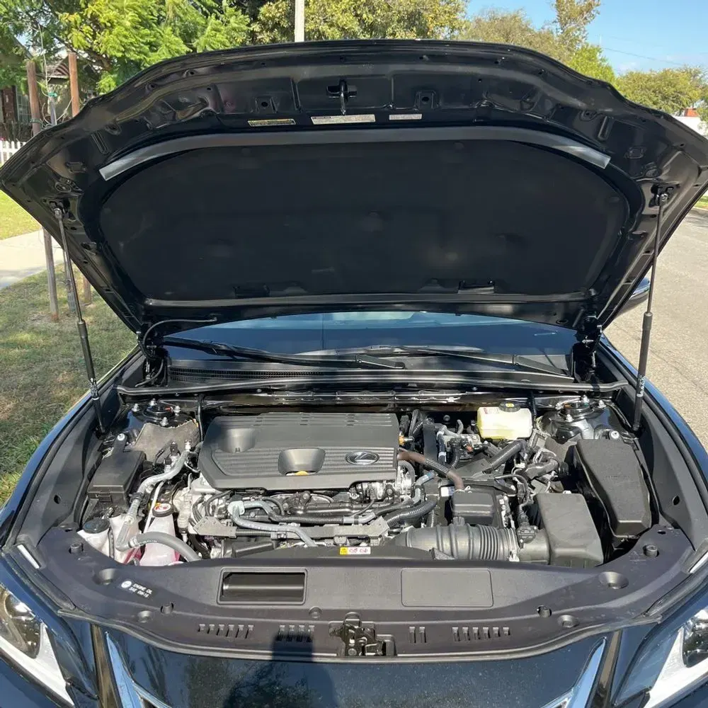 2025 Lexus ES 300h Base