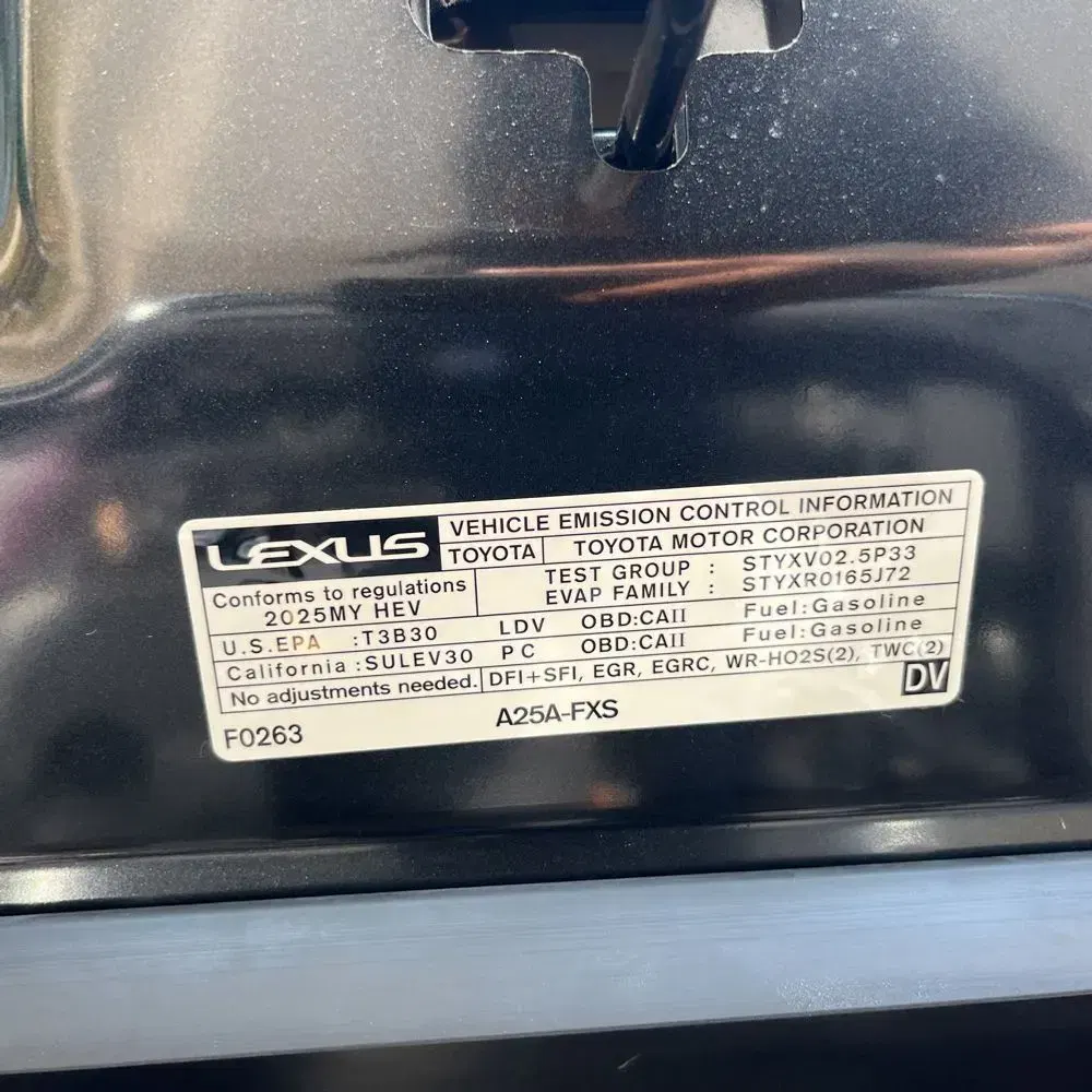 2025 Lexus ES 300h Base