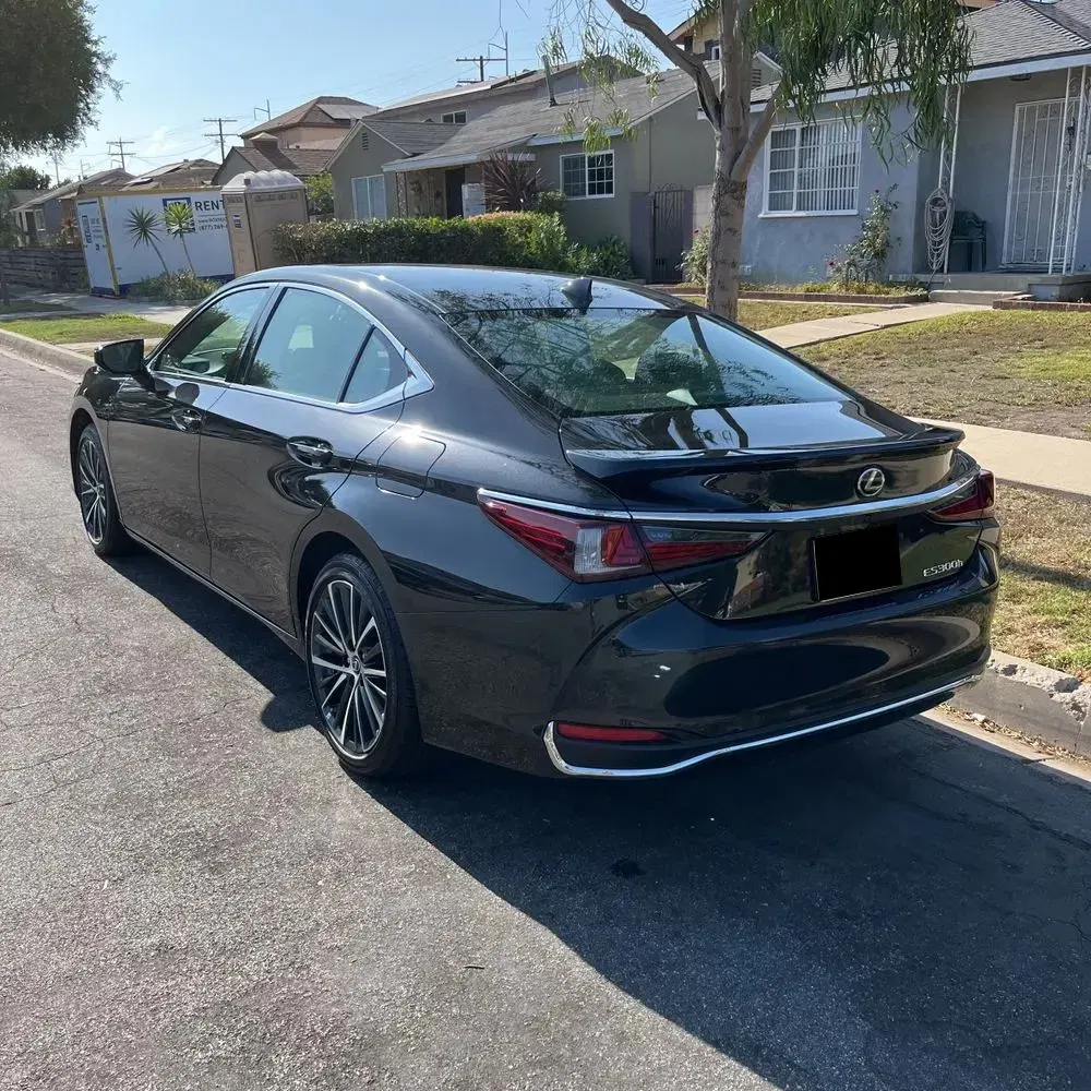 2025 Lexus ES 300h Base
