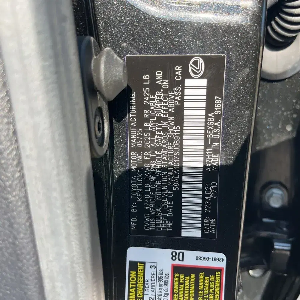 2025 Lexus ES 300h Base
