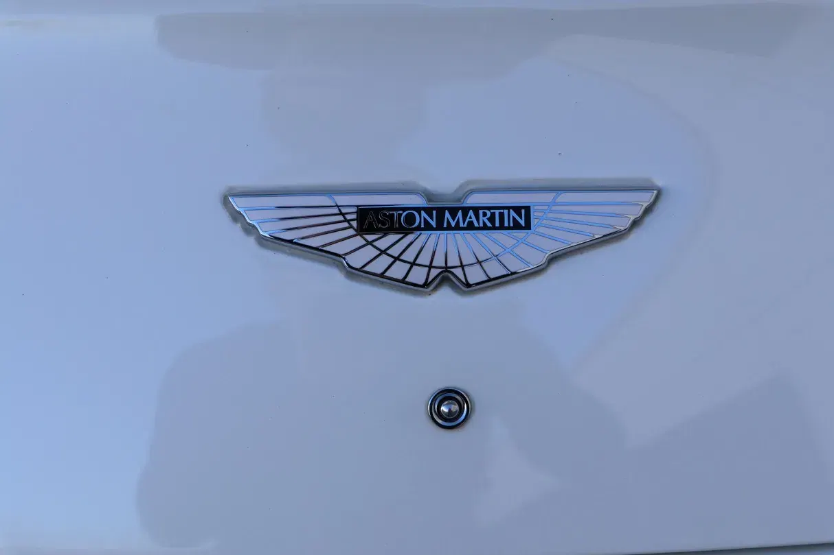 14K-Mile 2015 Aston Martin Vanquish Volante Carbon Edition