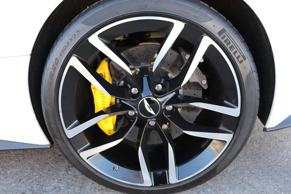 14K-Mile 2015 Aston Martin Vanquish Volante Carbon Edition