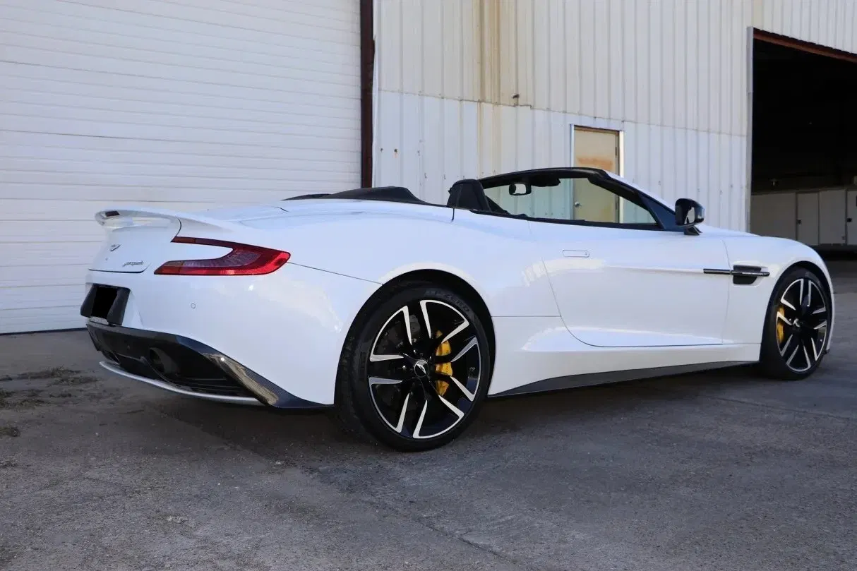 14K-Mile 2015 Aston Martin Vanquish Volante Carbon Edition