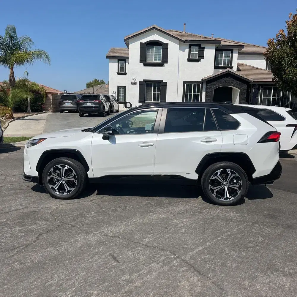 2025 Toyota RAV4 Plug-in Hybrid XSE