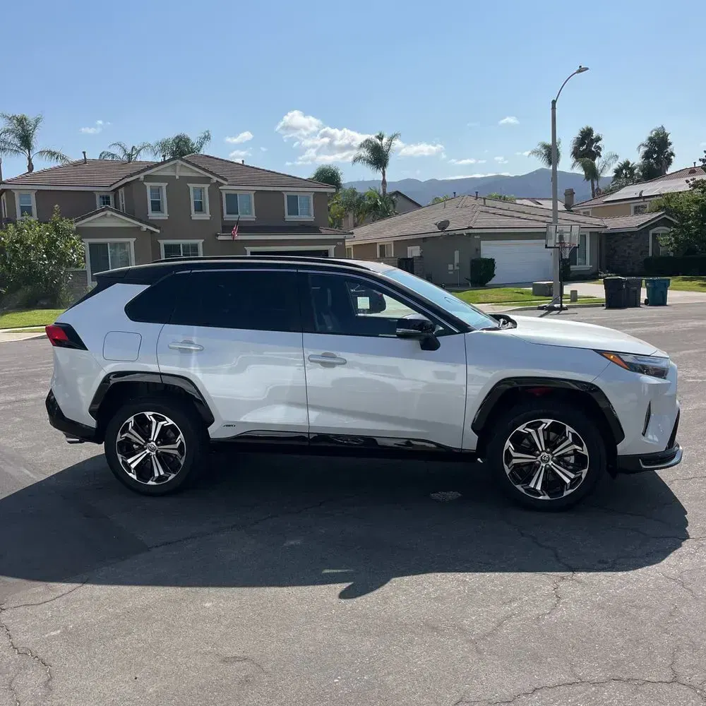 2025 Toyota RAV4 Plug-in Hybrid XSE