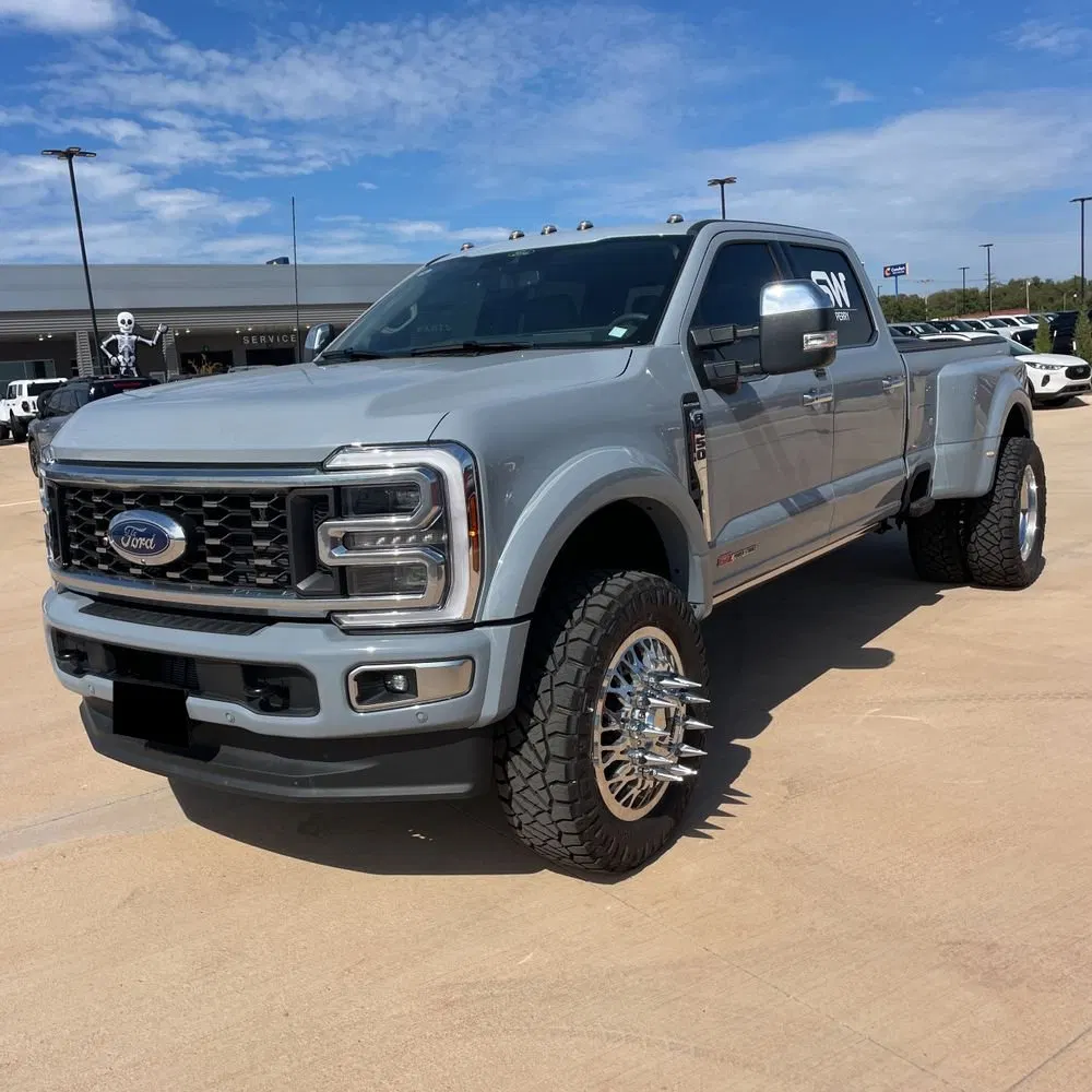 2025 Ford F-450 Super Duty Platinum