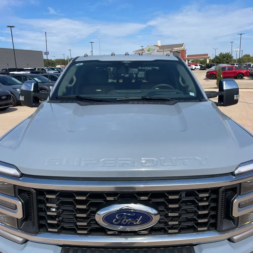 2025 Ford F-450 Super Duty Platinum