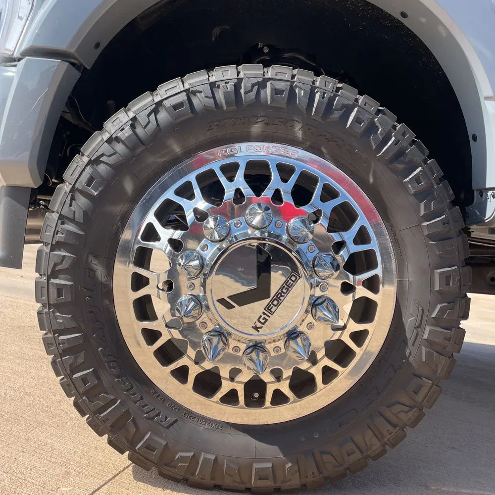 2025 Ford F-450 Super Duty Platinum