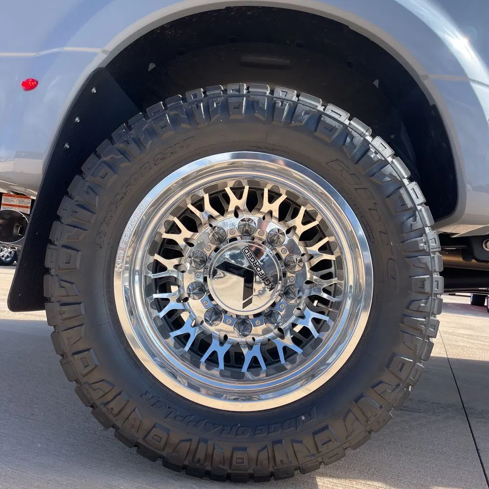 2025 Ford F-450 Super Duty Platinum