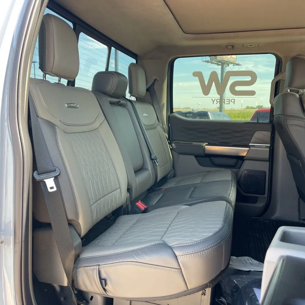2025 Ford F-450 Super Duty Platinum