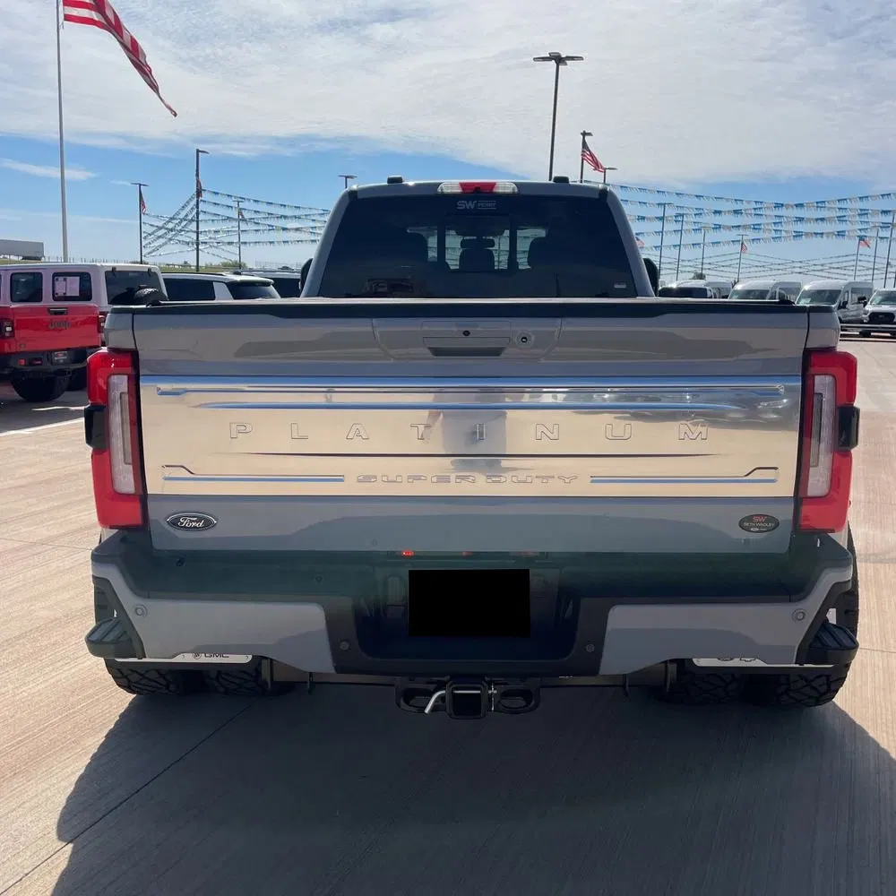 2025 Ford F-450 Super Duty Platinum
