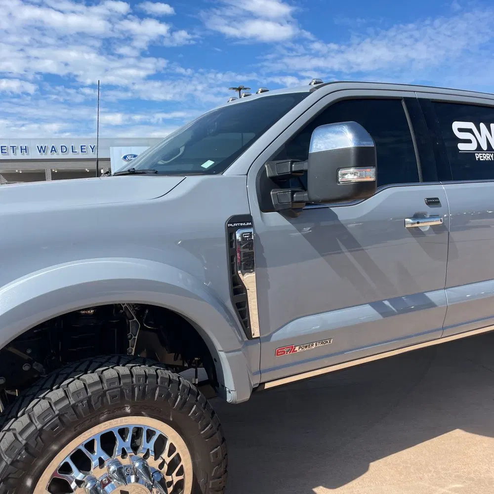 2025 Ford F-450 Super Duty Platinum