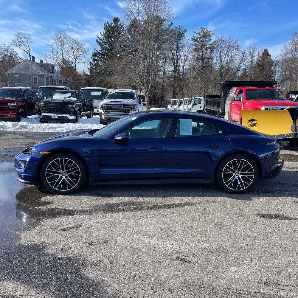 2022 Porsche Taycan Base