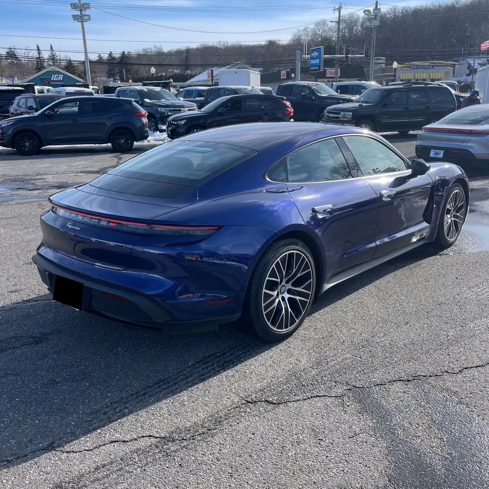 2022 Porsche Taycan Base