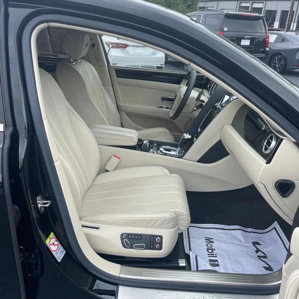 2015 Bentley Flying Spur Base
