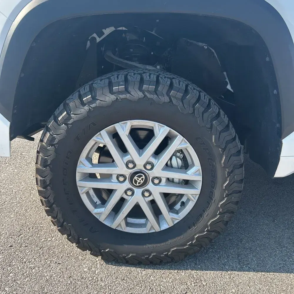 2025 Toyota Tundra SR5