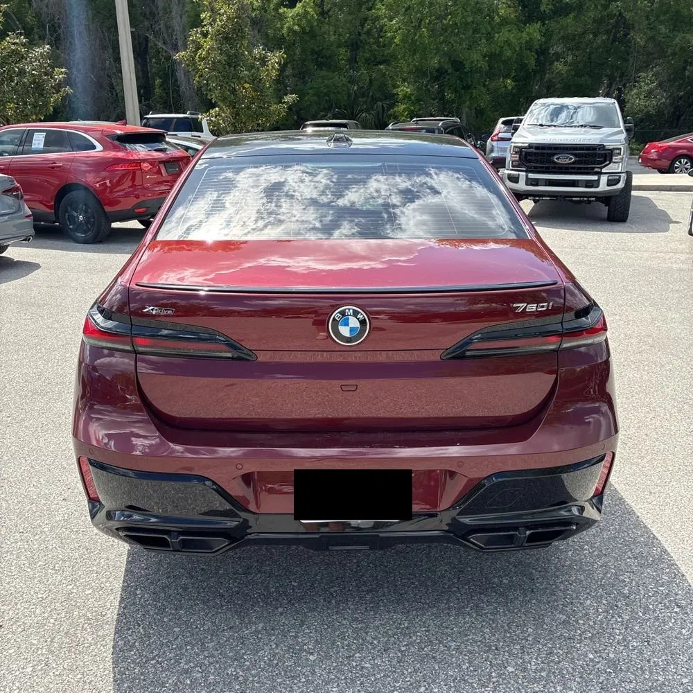 2023 BMW 760 i xDrive