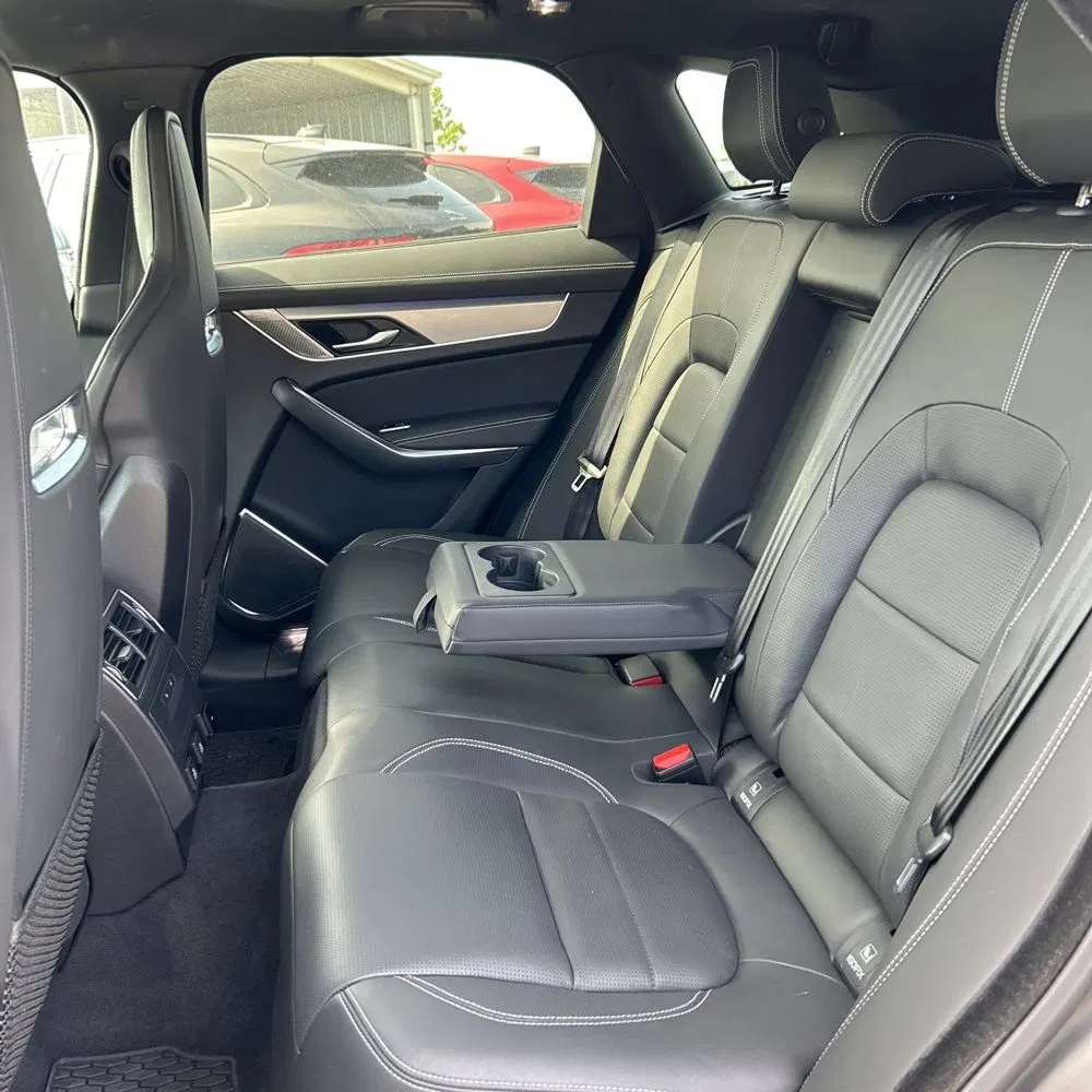 2024 Jaguar F-Pace P400 R-Dynamic S