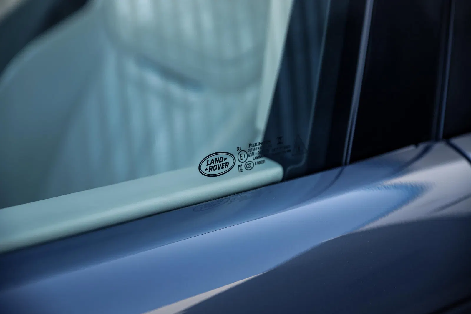 2023 Range Rover P530 SV - Twin-Turbo V8, AWD, Highly Equipped, Unmodified