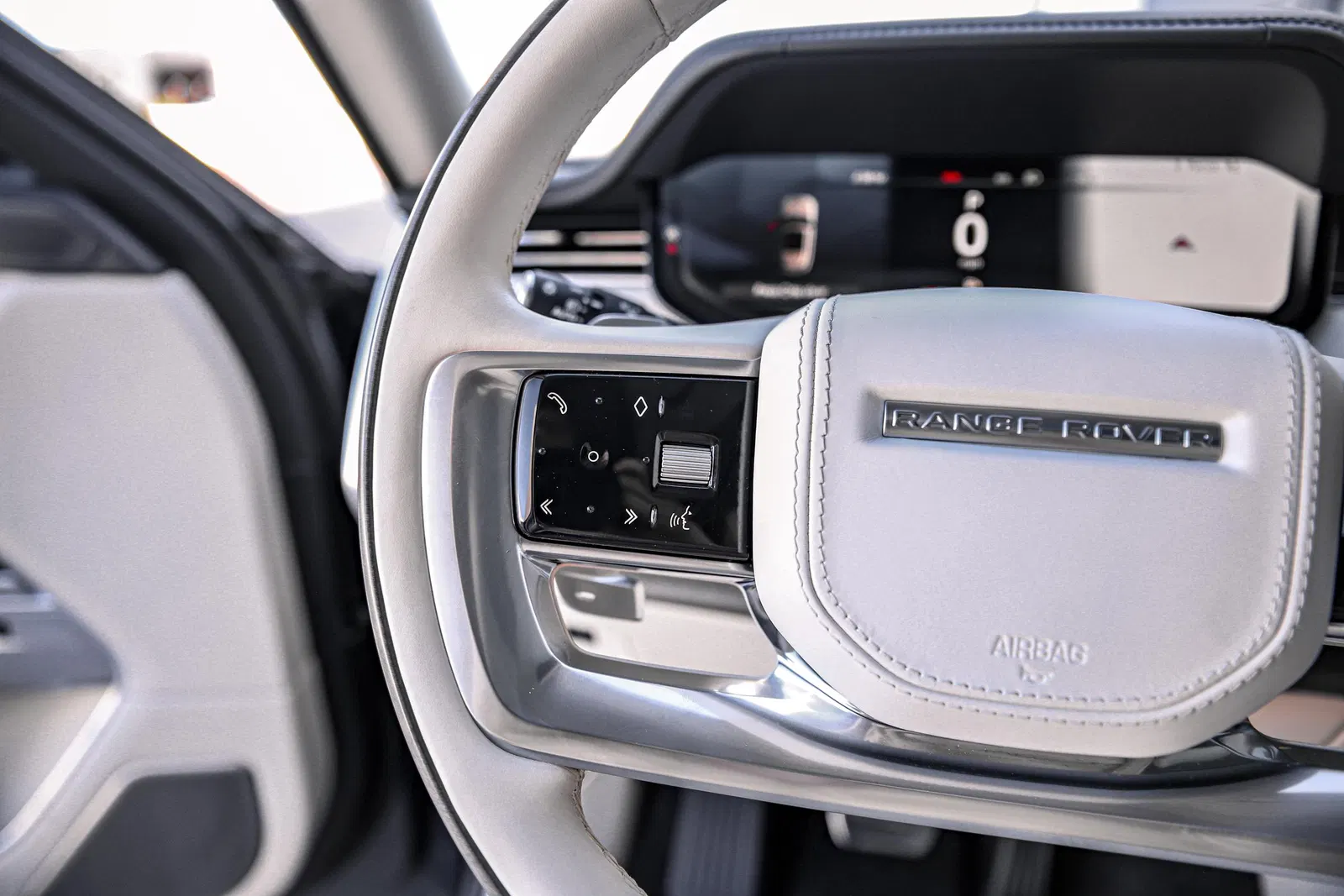2023 Range Rover P530 SV - Twin-Turbo V8, AWD, Highly Equipped, Unmodified