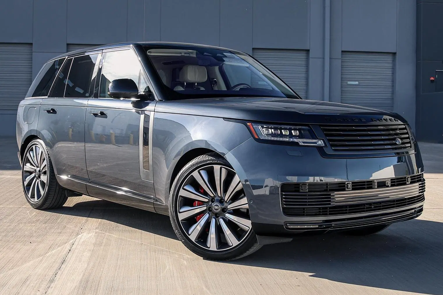 2023 Range Rover P530 SV - Twin-Turbo V8, AWD, Highly Equipped, Unmodified