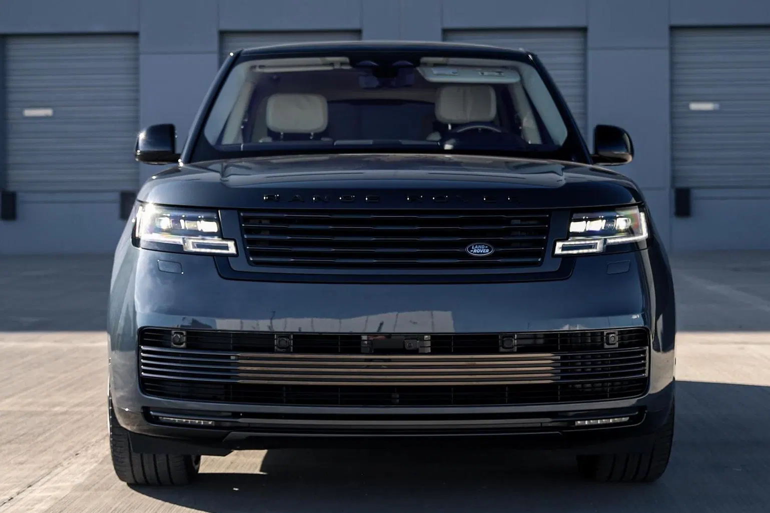 2023 Range Rover P530 SV - Twin-Turbo V8, AWD, Highly Equipped, Unmodified