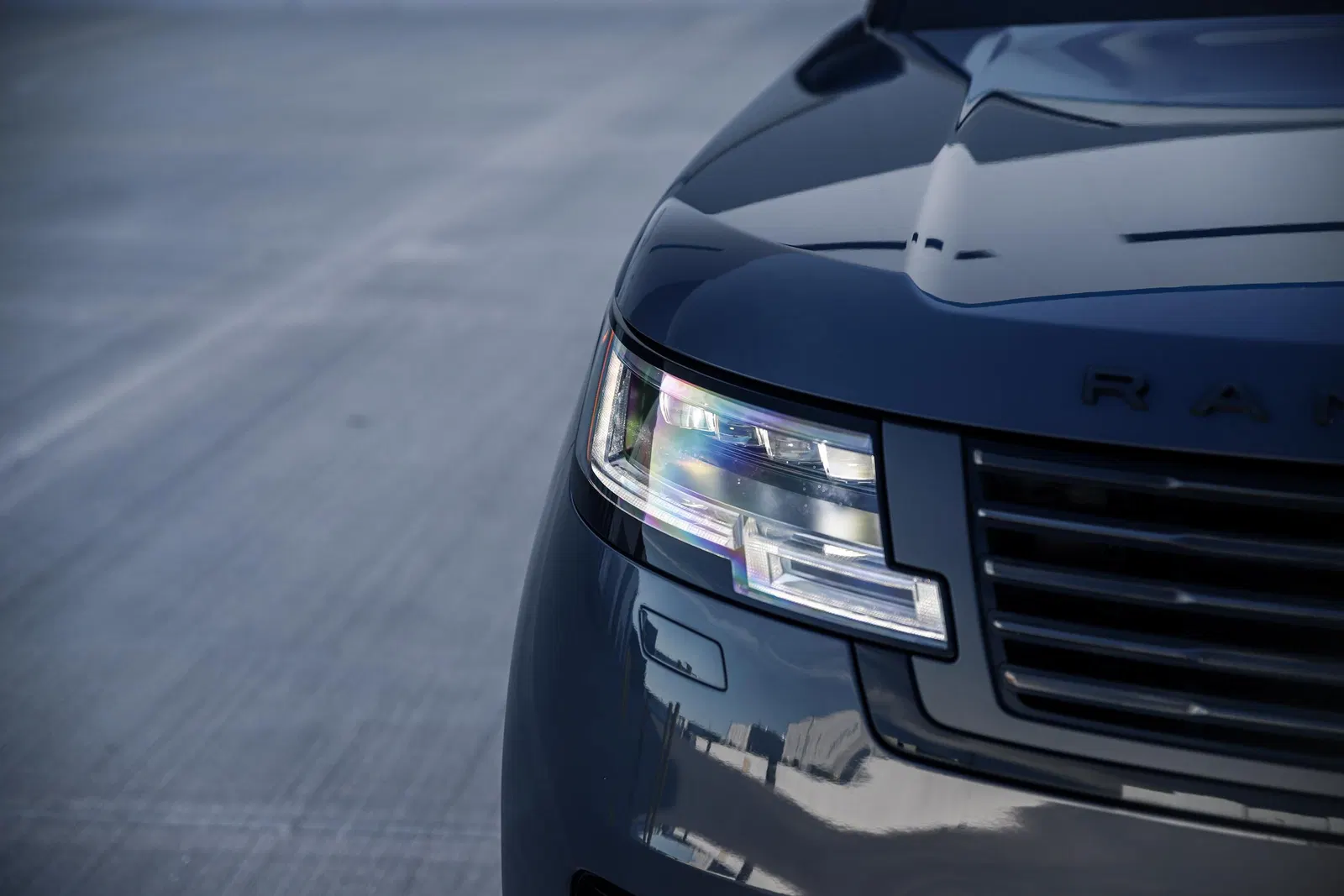 2023 Range Rover P530 SV - Twin-Turbo V8, AWD, Highly Equipped, Unmodified