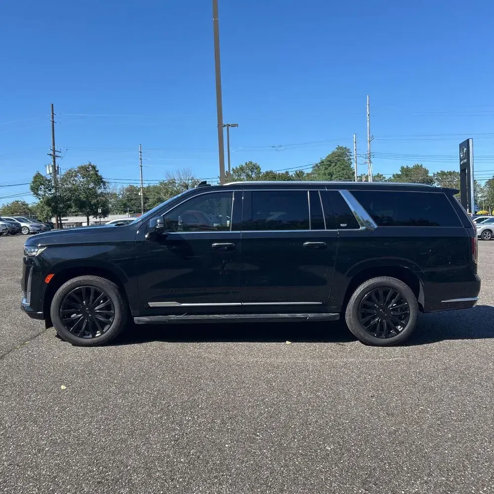 2023 Cadillac Escalade ESV Premium Luxury