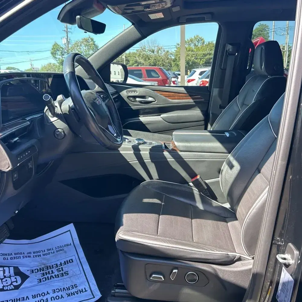 2023 Cadillac Escalade ESV Premium Luxury