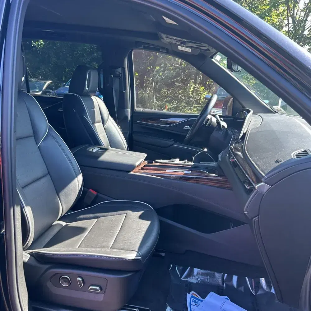 2023 Cadillac Escalade ESV Premium Luxury