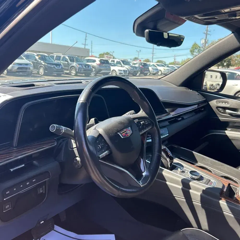 2023 Cadillac Escalade ESV Premium Luxury