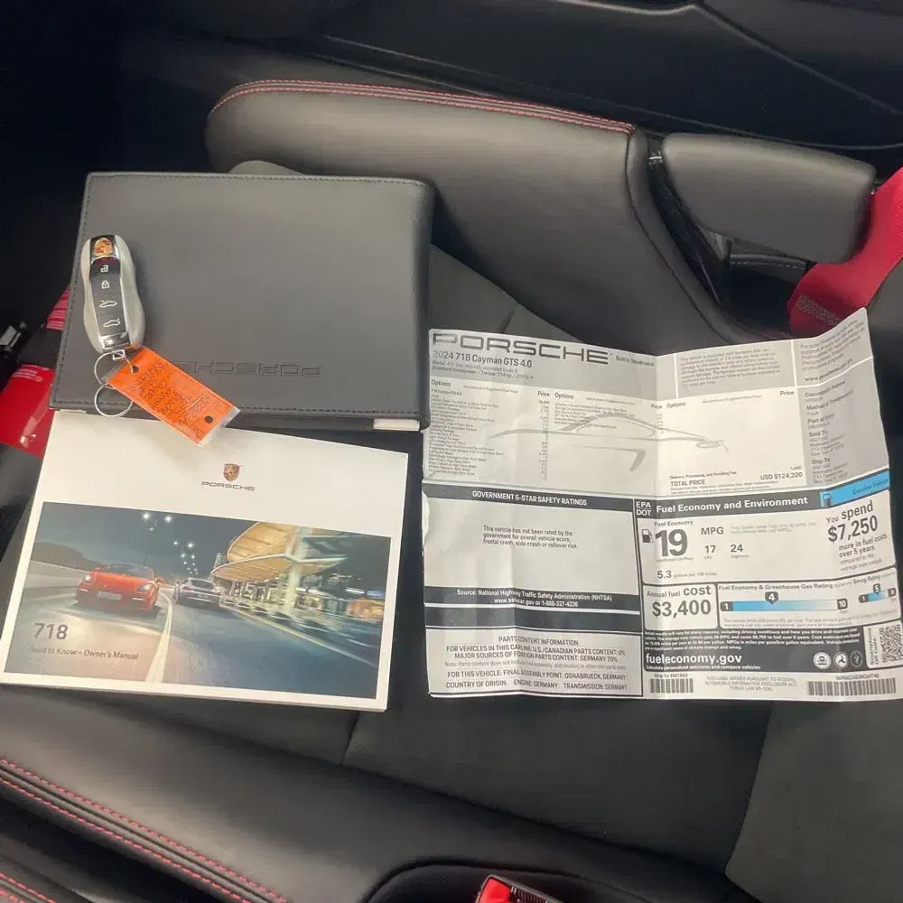 2024 Porsche 718 Cayman GTS 4.0
