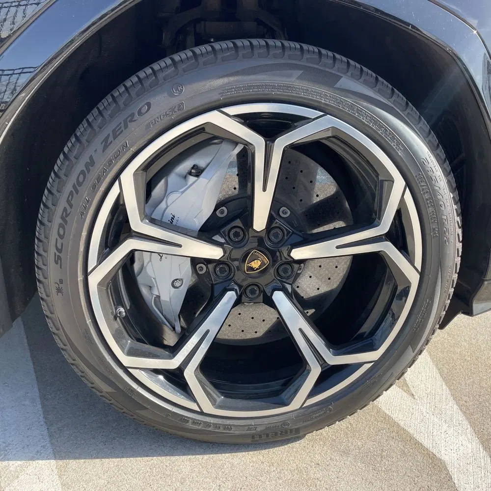 2020 Lamborghini Urus Base