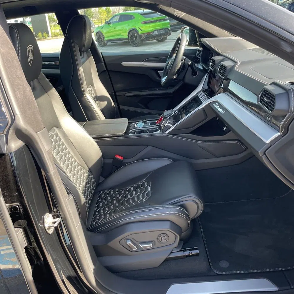 2020 Lamborghini Urus Base